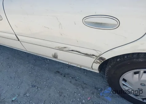 2001 Buick Century Custom from USA, damaged, VIN 2G4WS52J511231968